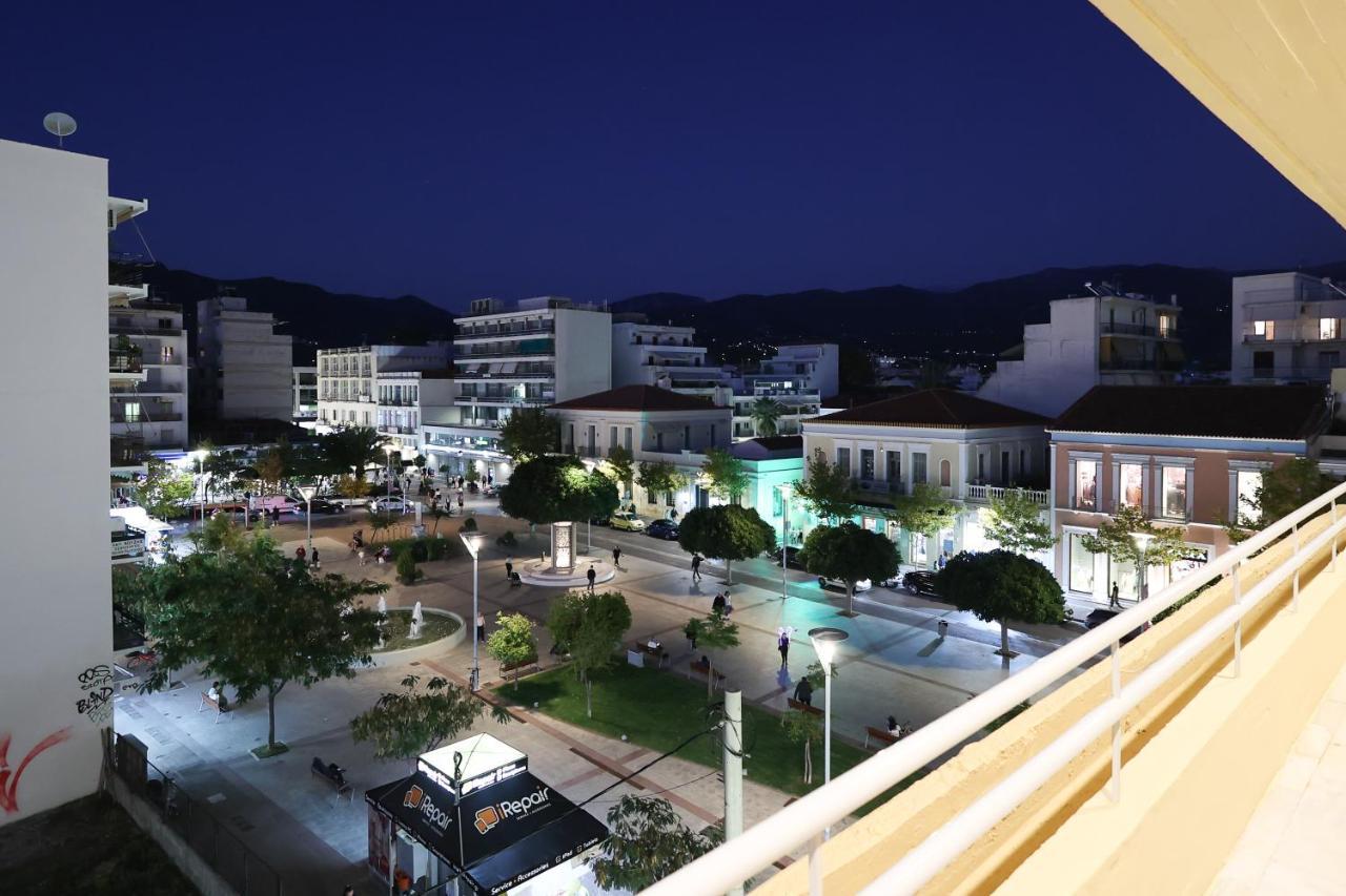 Spacious View Of Central Square Καλαμάτα Εξωτερικό φωτογραφία