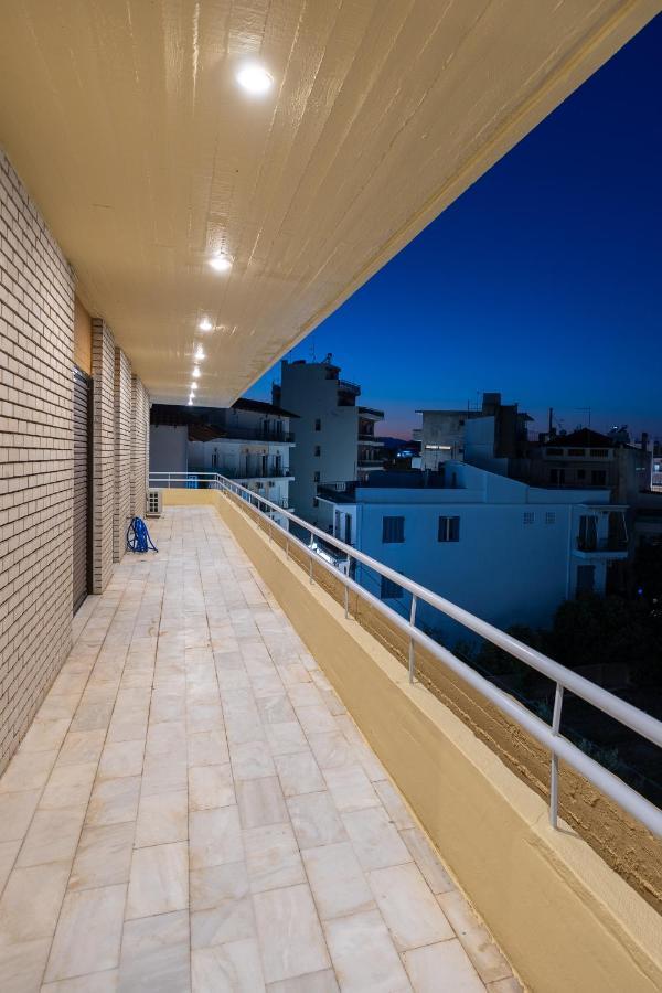 Spacious View Of Central Square Καλαμάτα Εξωτερικό φωτογραφία