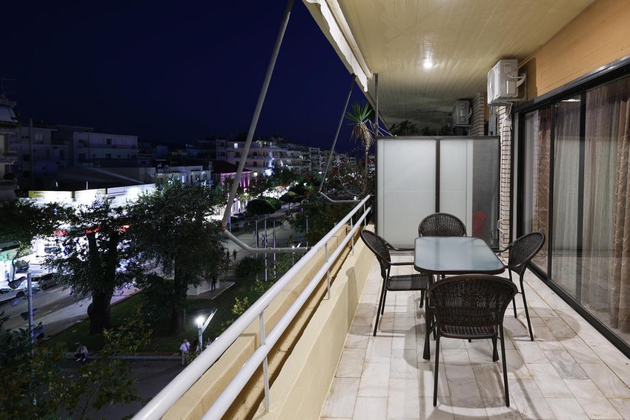Spacious View Of Central Square Καλαμάτα Εξωτερικό φωτογραφία